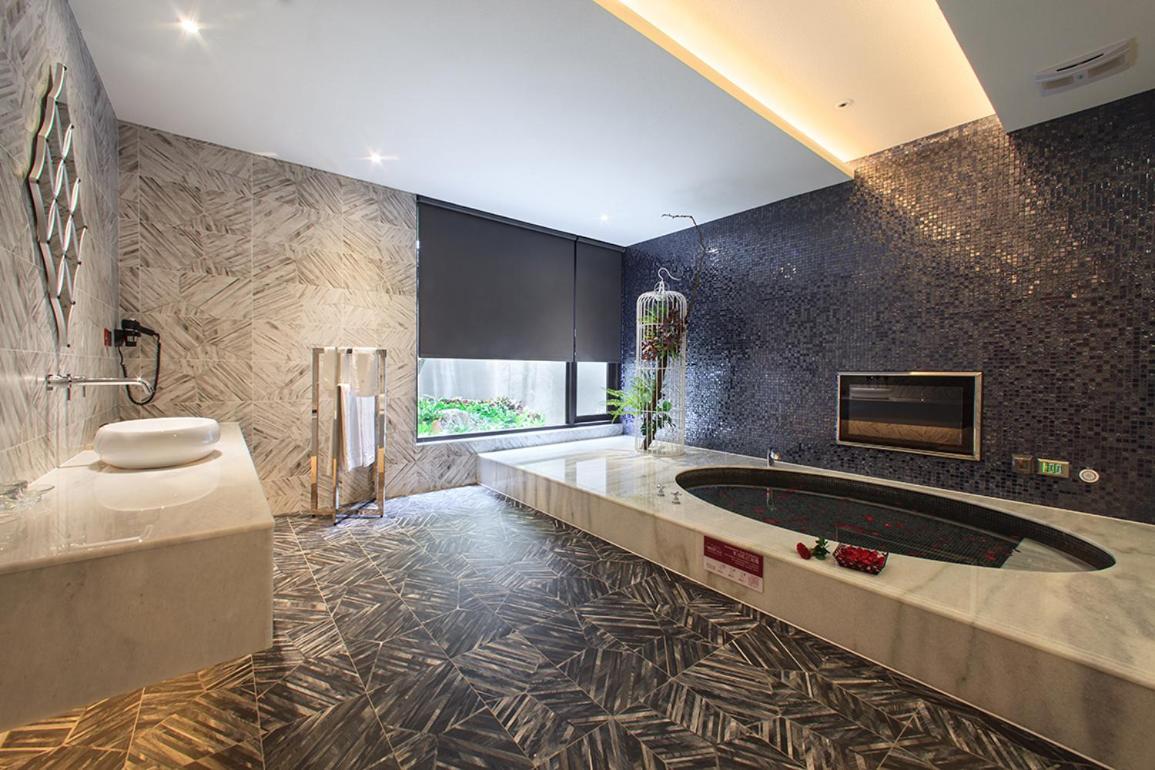 Norwegian Forest Leisure Motel Taiping (Taichung) Exterior foto